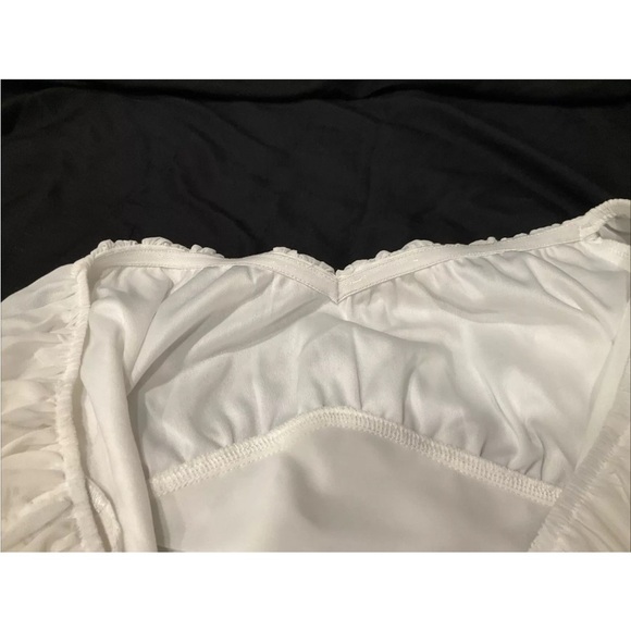 Windsor‎ Women’s White Peasant Cropped Top Size Medium - Picture 7 of 12